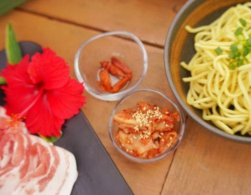 島唐辛子と県産あぐー豚を自家製キムチ鍋