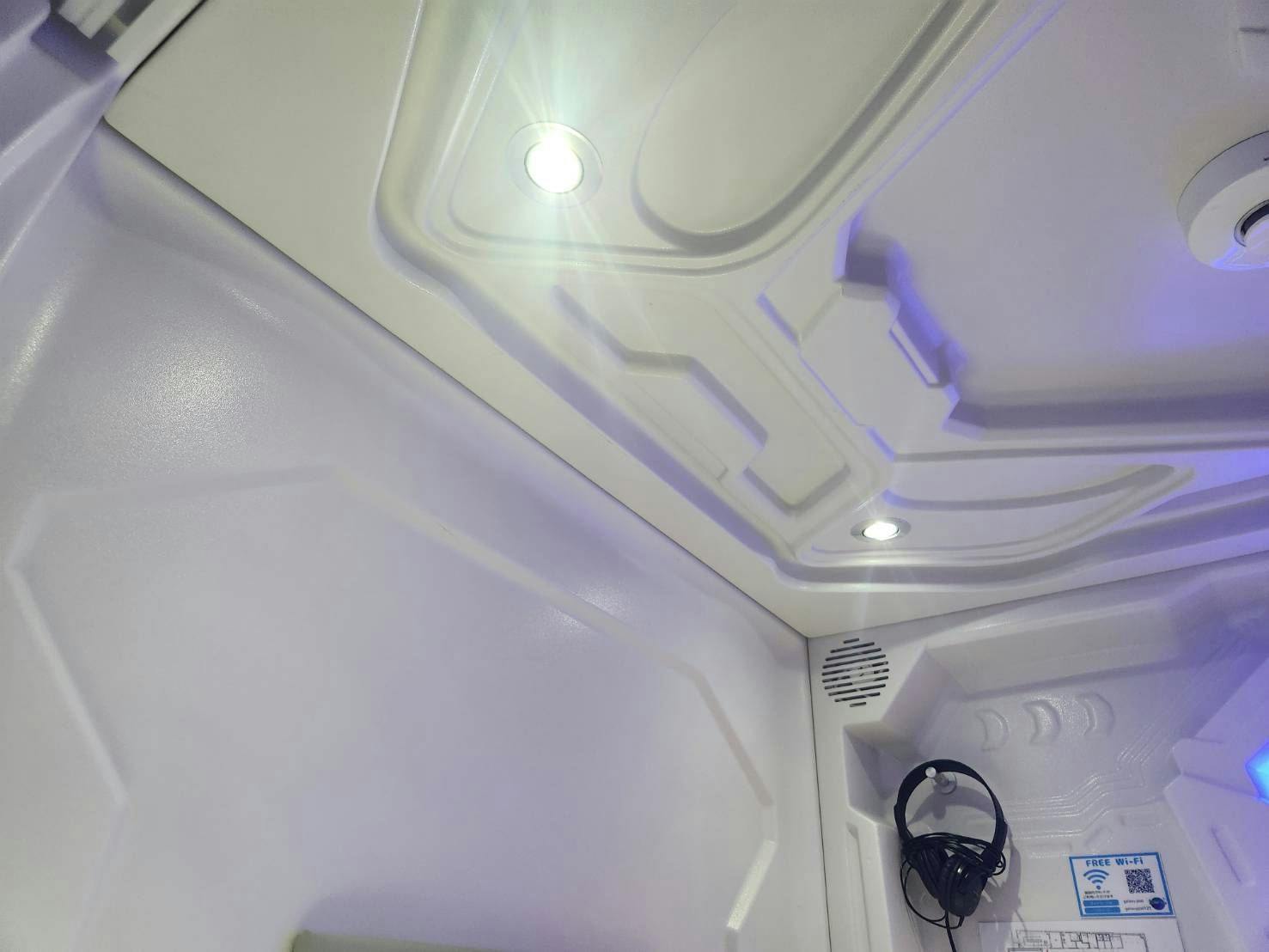 HOTEL GALAXY POD