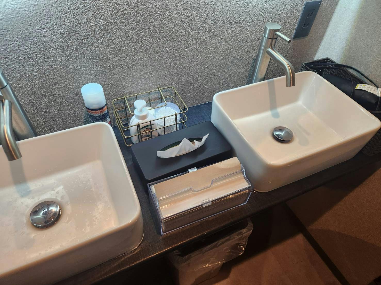 HOTEL GALAXY POD