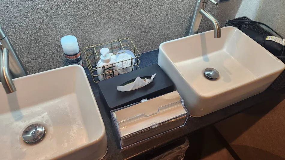 HOTEL GALAXY POD