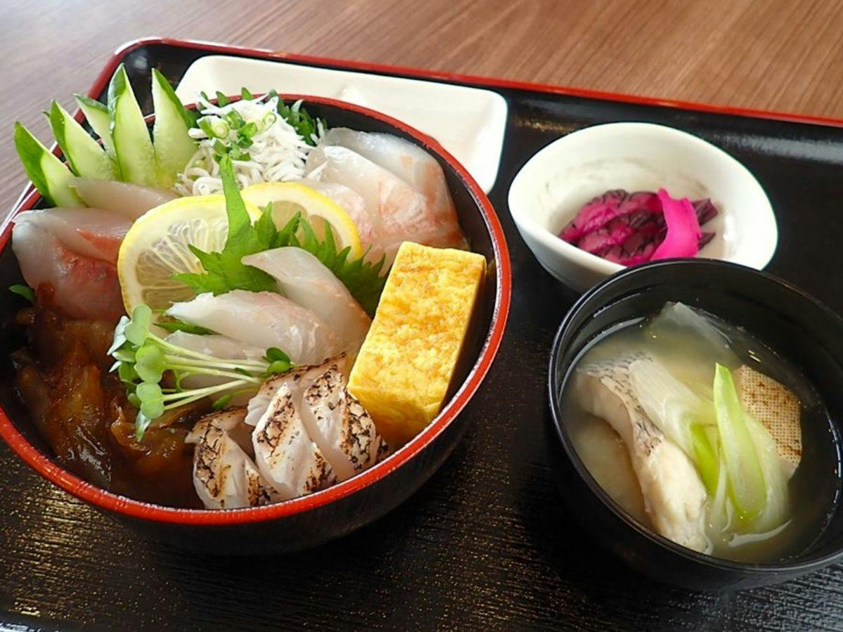 Yukusa Osumi Umi no Gakko