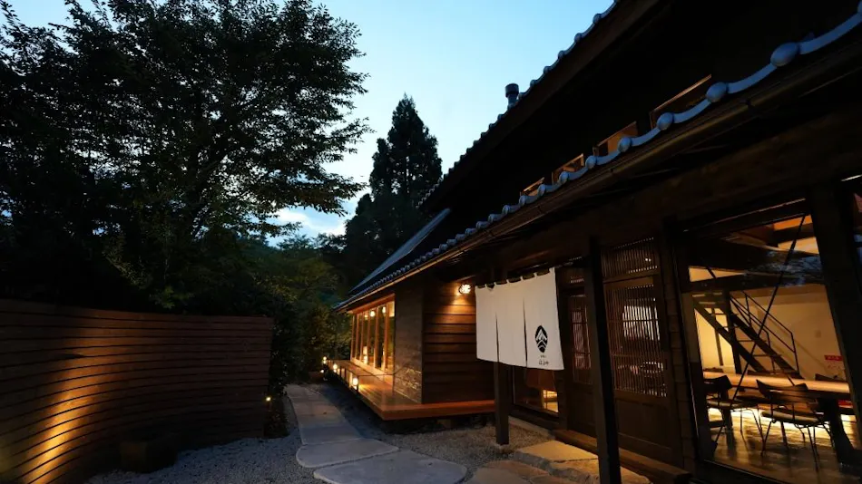 Kominka Hotel & Glamping Hosakaya