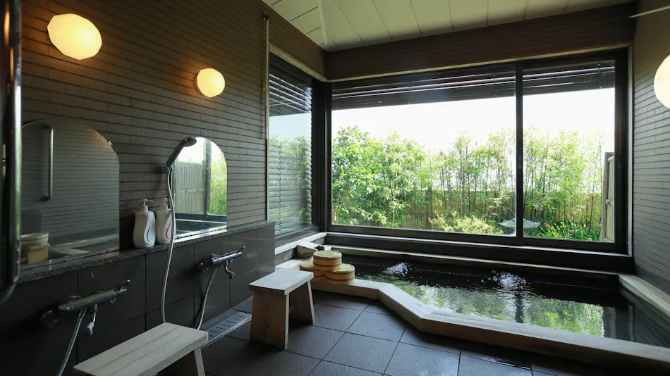 Jinpuso Inn with a View of Amanohashidate, One of Japan's Three Scenic Views
