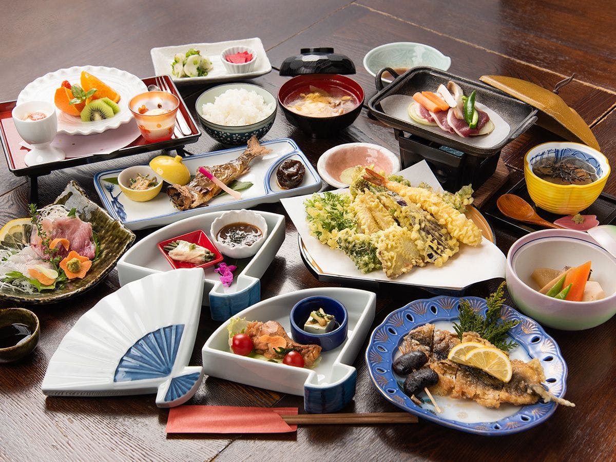 Iwaseyumoto Onsen Hinoki Bath Inn Bunke