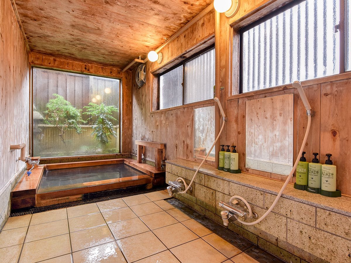 Iwaseyumoto Onsen Hinoki Bath Inn Bunke