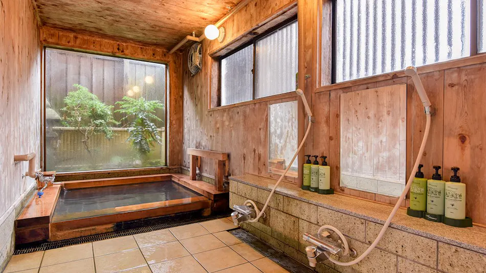 Iwaseyumoto Onsen Hinoki Bath Inn Bunke