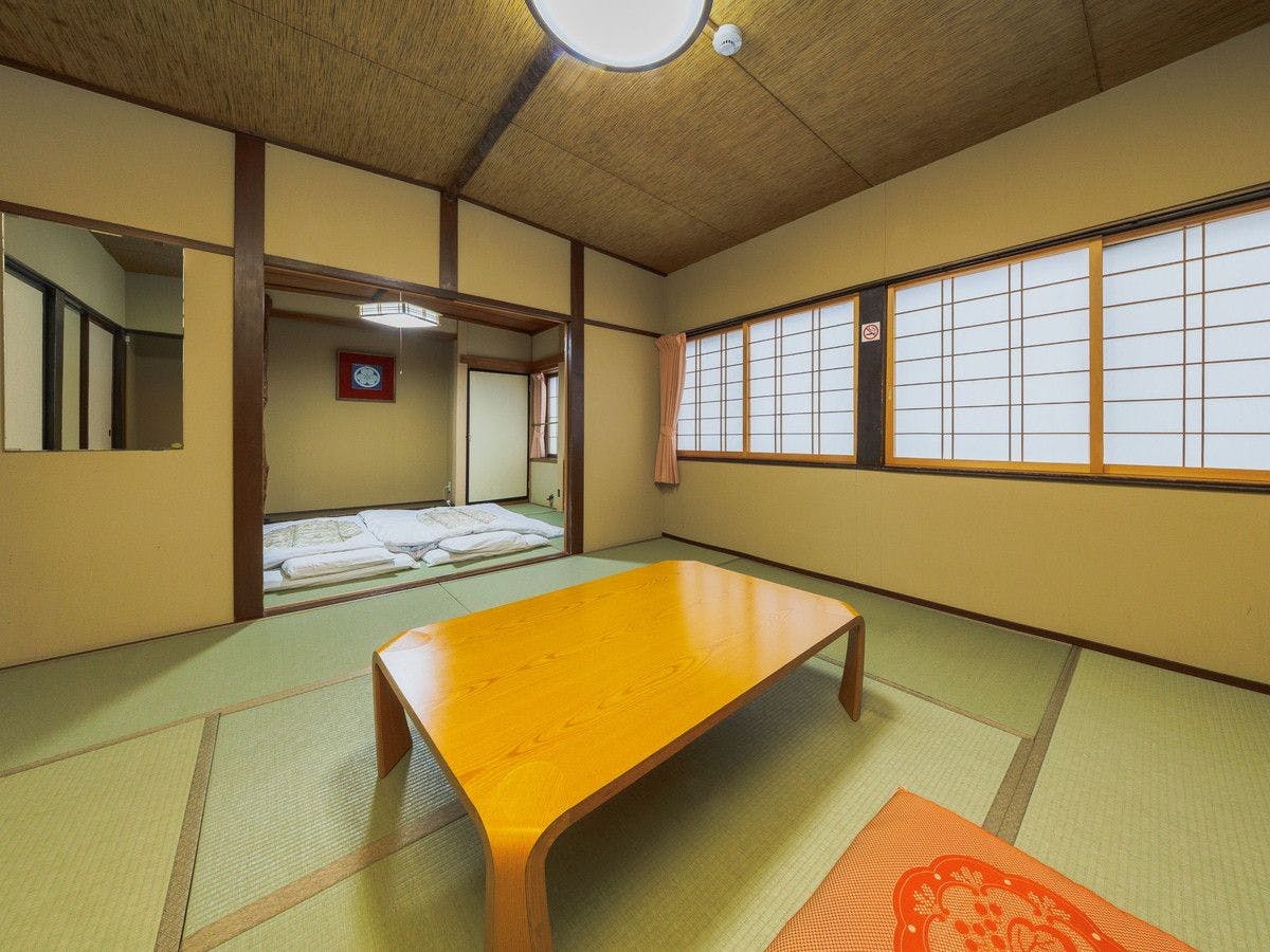 ห้องสไตล์ญี่ปุ่นขนาด 13 เสื่อทาทามิ