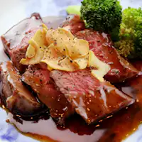 풍미 가득한 부드러운 스테이크♪