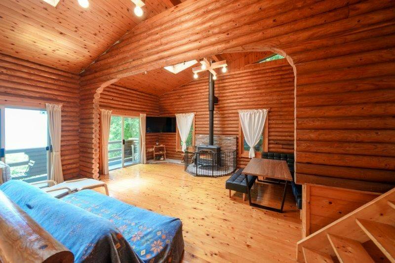 The Villas Atami Log Cottage