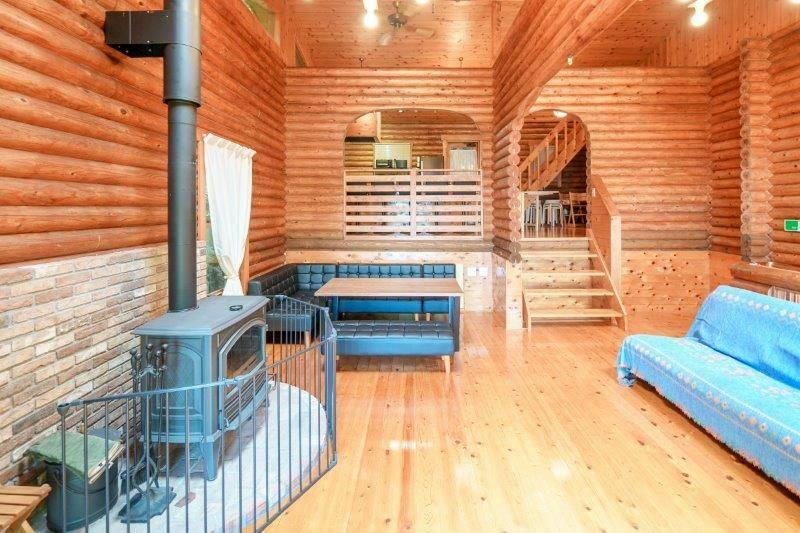 The Villas Atami Log Cottage