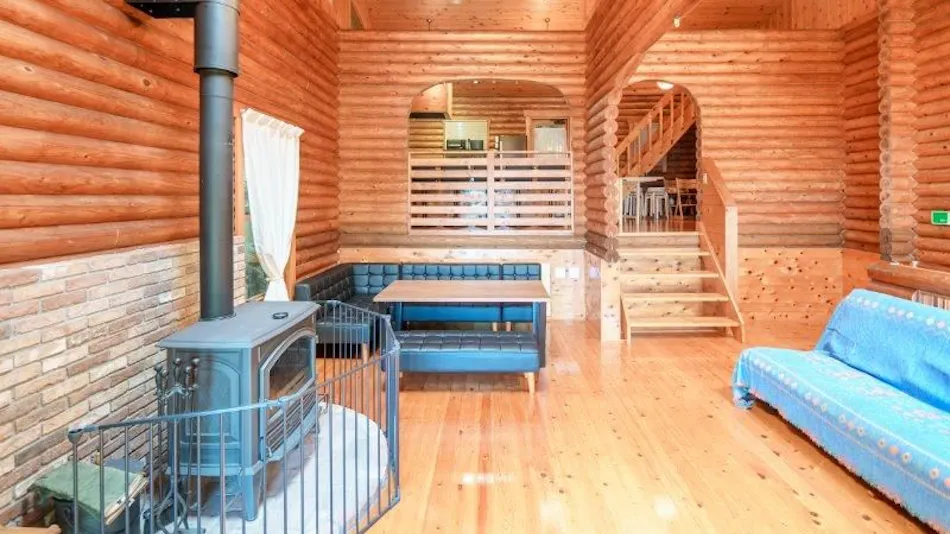 The Villas Atami Log Cottage