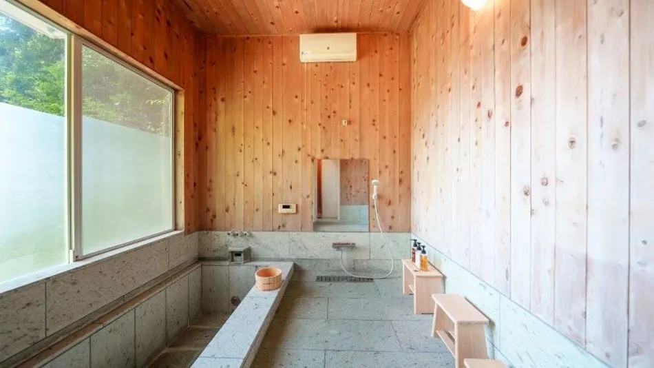 The Villas Atami Log Cottage