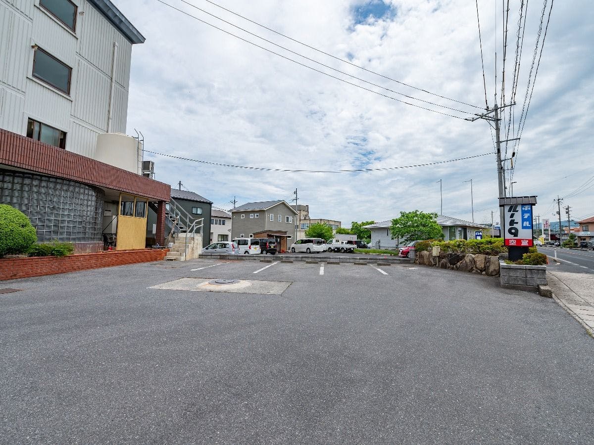 ที่จอดรถฟรี