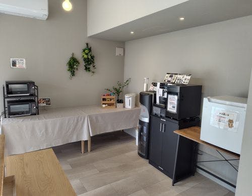 ラウンジコーナー