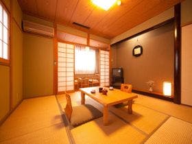 自家源泉かけ流しの宿 新ほり井