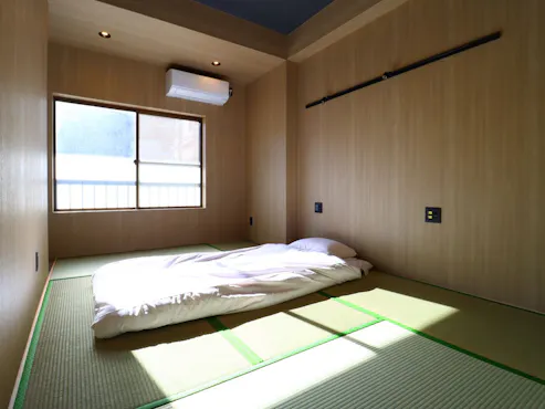 모던한 디자인의 일본식 객실