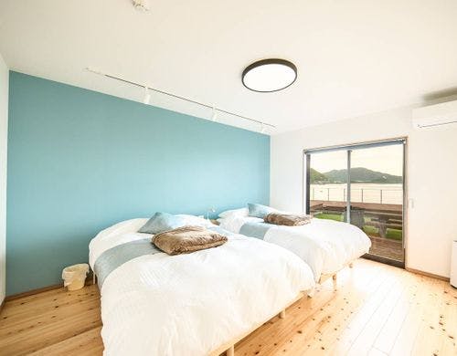 寝室1：ダブルベッド×2