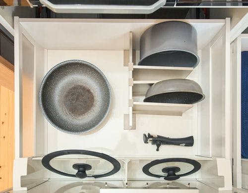 キッチン備品：鍋・フライパン等