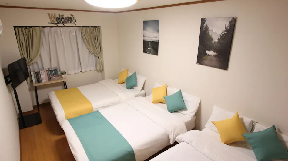 LUANA Hotel in Nishiki