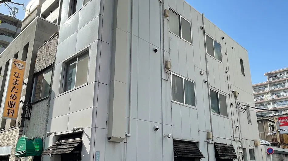 LUANA Hotel in Nishiki