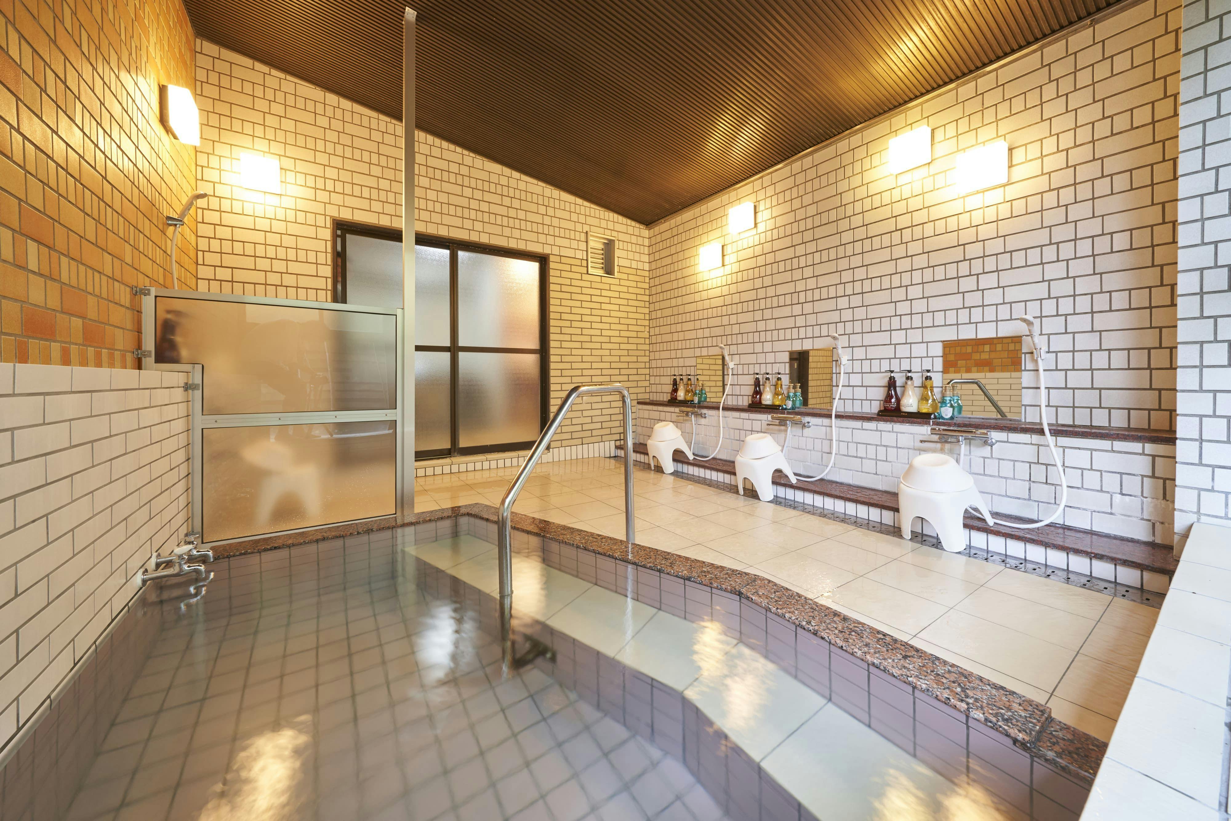 【大浴場】功效豐富的溫泉