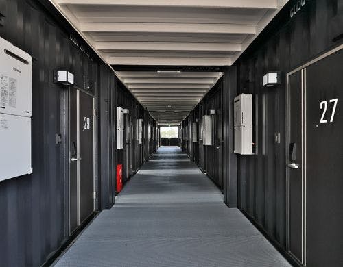 部屋外観（2階通路）