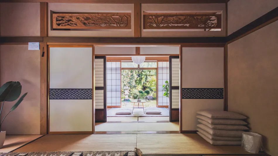 AKIYATO Active Art Hotel