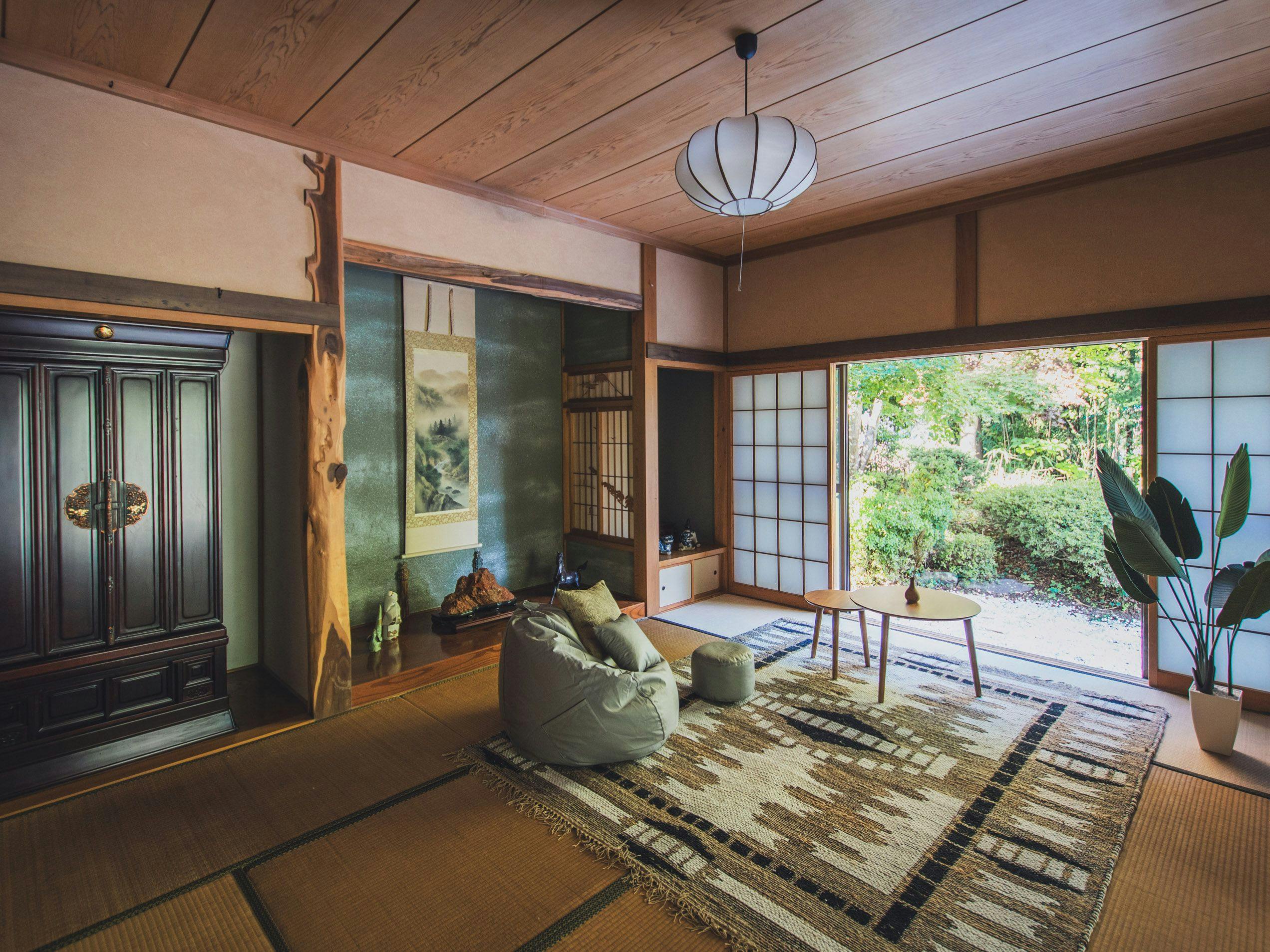 AKIYATO Active Art Hotel