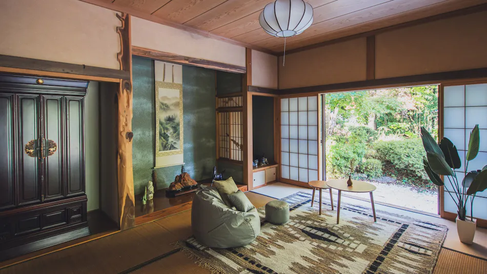AKIYATO Active Art Hotel