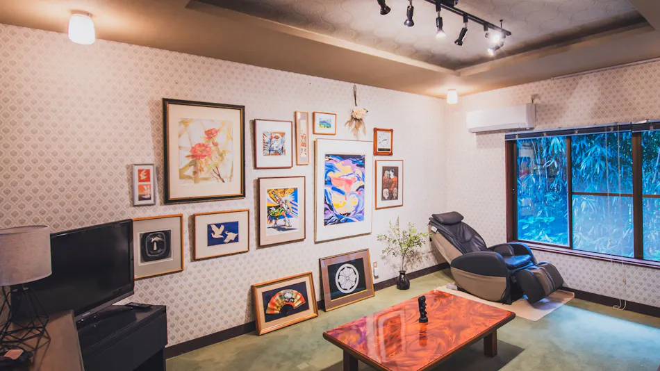 AKIYATO Active Art Hotel