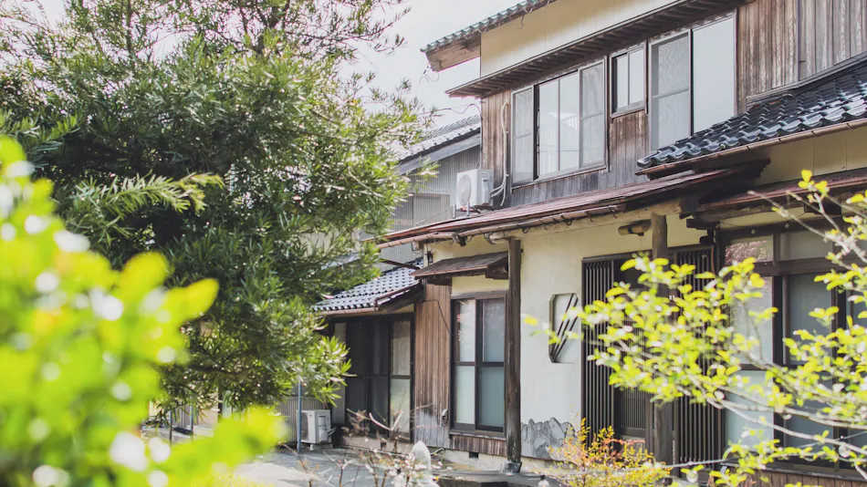 AKIYATO Active Art Hotel