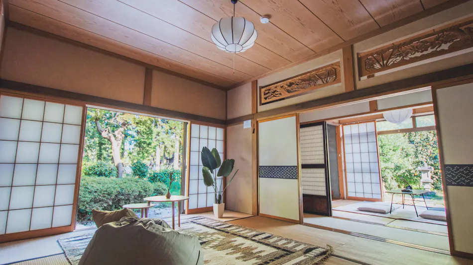 AKIYATO Active Art Hotel