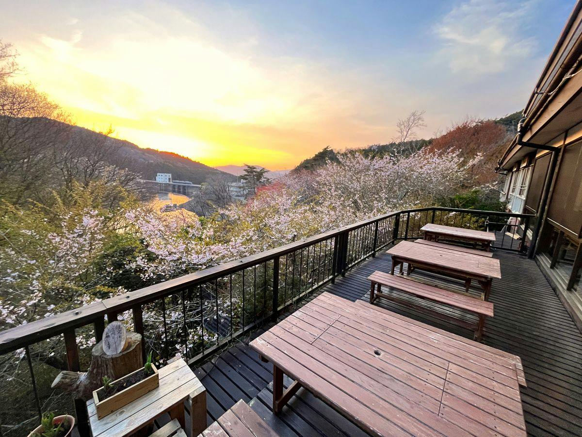 Lakeside Accommodation Overlooking Mikawa Lake - Mikawaji