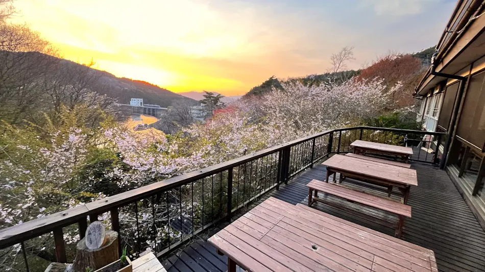 Lakeside Accommodation Overlooking Mikawa Lake - Mikawaji