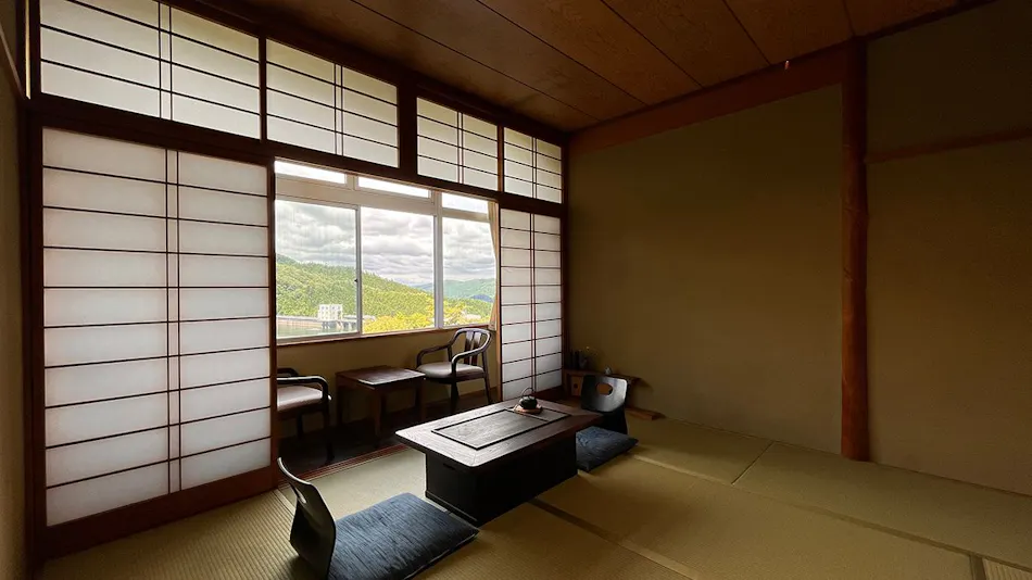 Lakeside Accommodation Overlooking Mikawa Lake - Mikawaji
