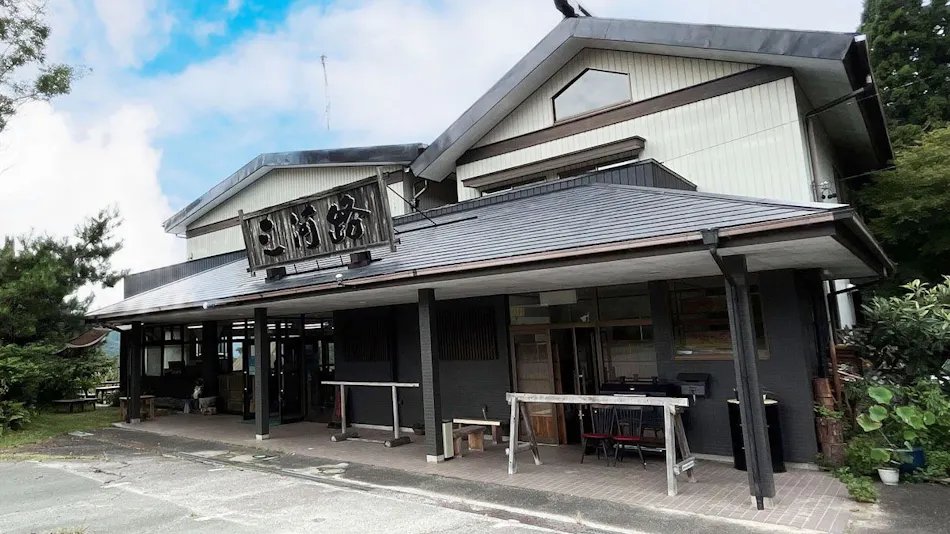 Lakeside Accommodation Overlooking Mikawa Lake - Mikawaji