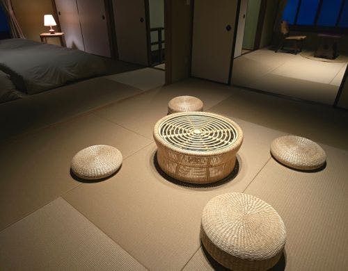 西町陌　2階居間と寝室