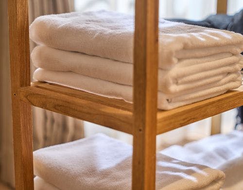 清潔なバスタオル、フェイスタオル