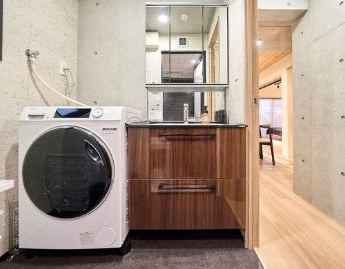 洗濯機と洗濯洗剤あります