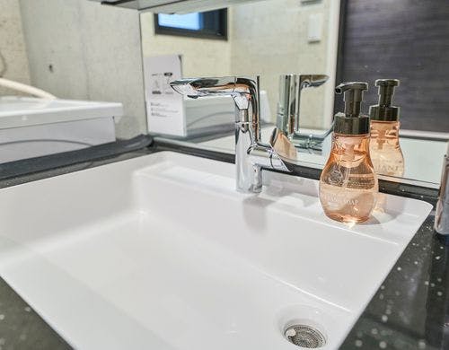 使いやすい清潔な独立洗面台