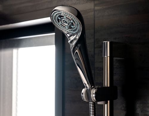 Refaのシャワーヘッドで快適バスタイム