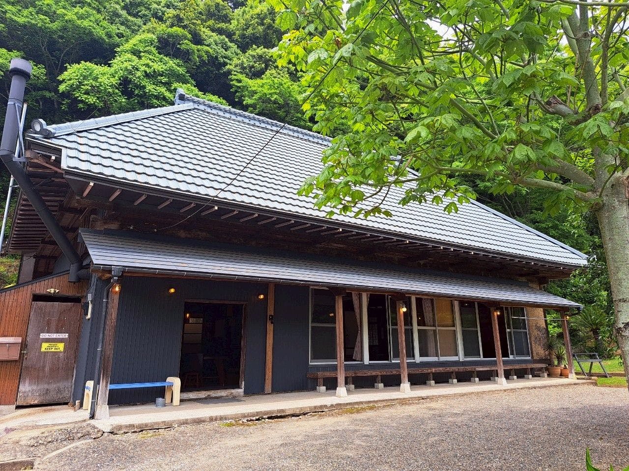 Cottage Flamingo
