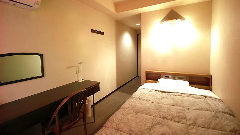 Purple Hotel Futsukaichi