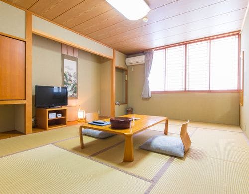 【和室12畳（2～6名様）】洗面所・トイレ付