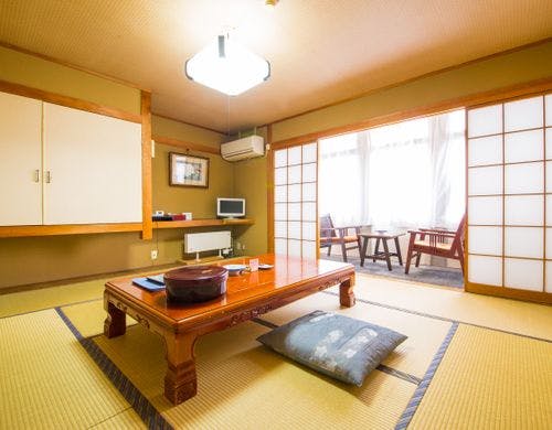 【和室8畳+広縁（1～4名）】