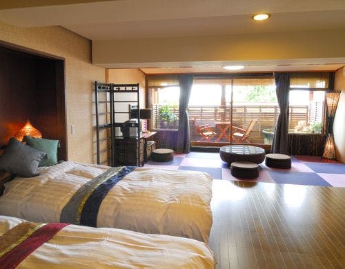 【露天風呂付き客室（和洋室）】