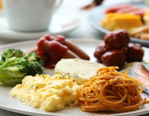 無料朝食バイキング　盛付例