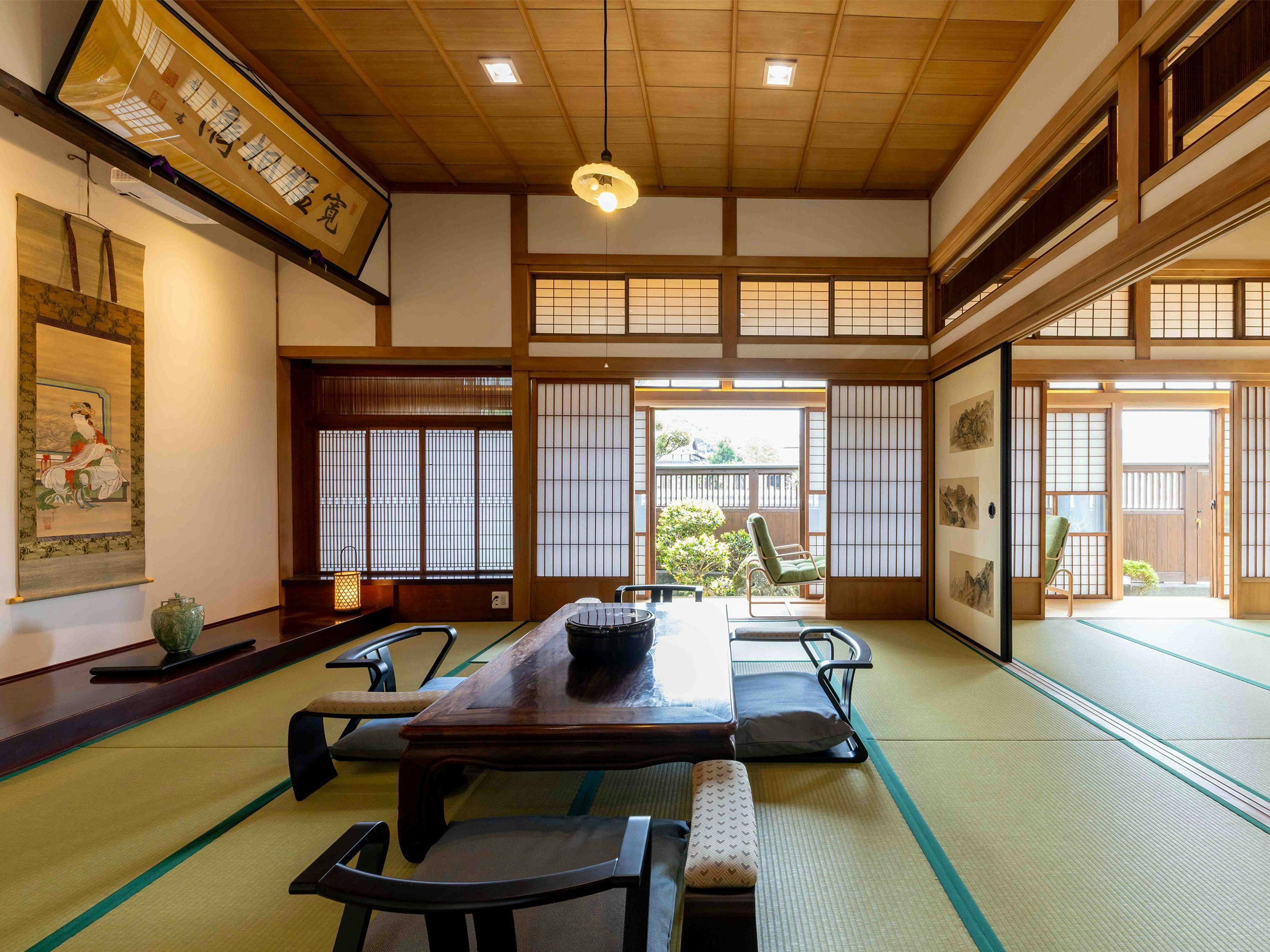 Suito Bettaku 19 years old minimum age to stay