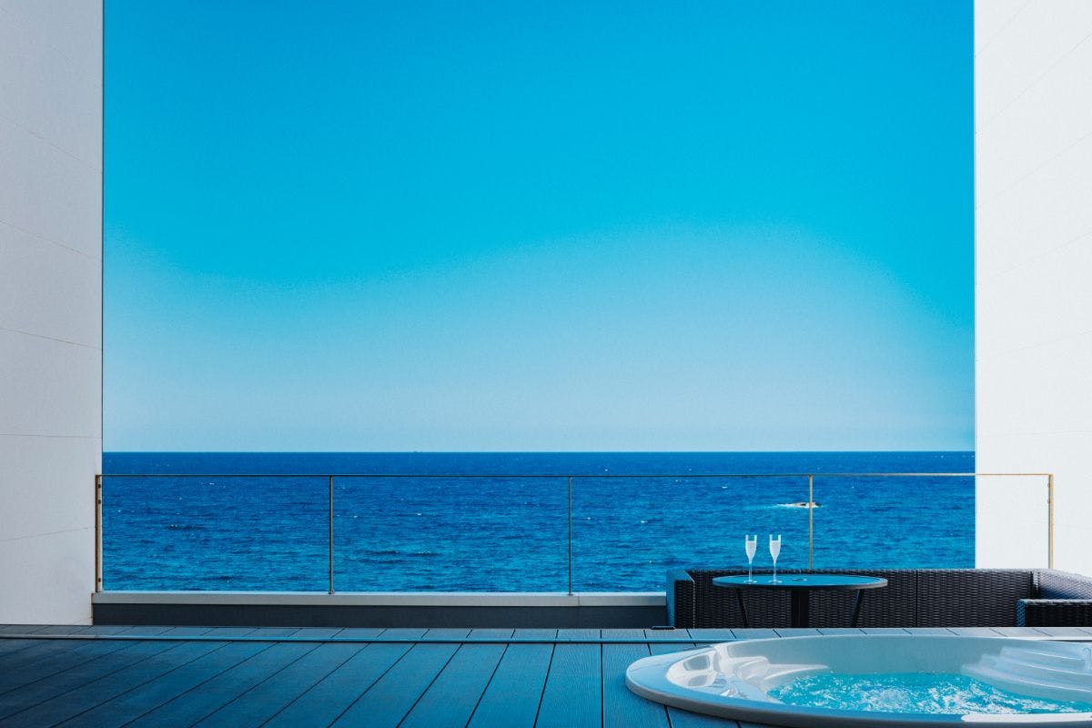 BLUE SQUARE
