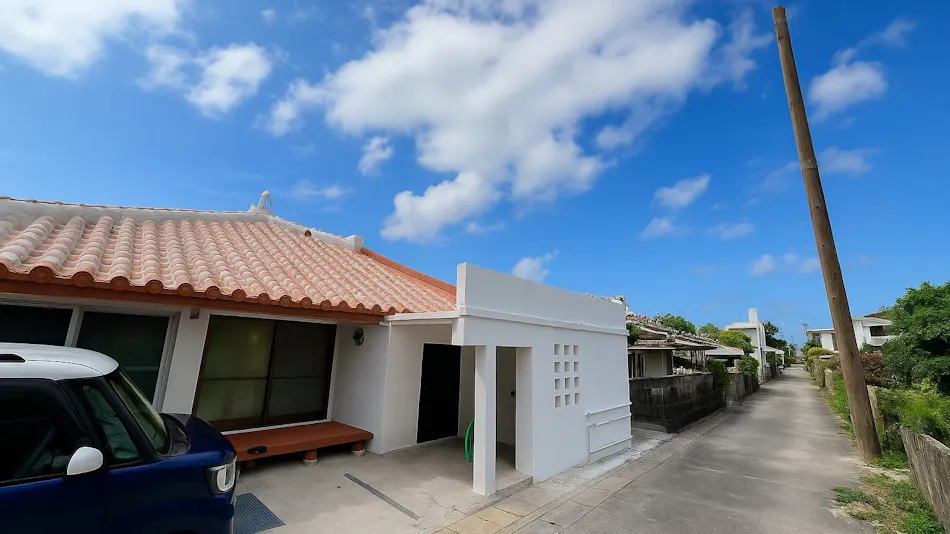 Churaumi Village Ryukyu Traditional House Motobu Port